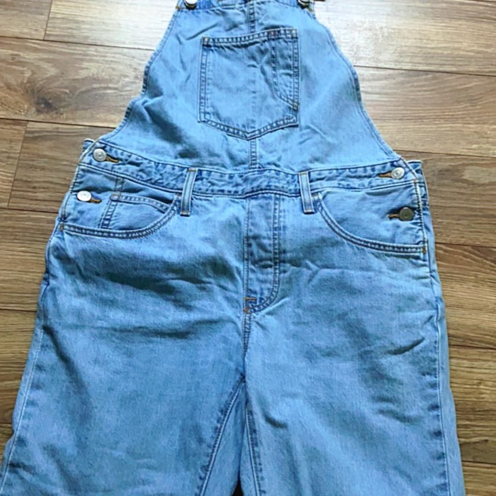 House hold items, Women’s & Girls Clothes - Picture 12 of 15